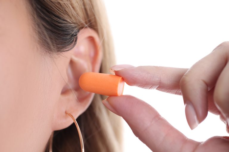 Lire la suite à propos de l’article Les bouchons d’oreilles anti-bruit sur-mesure : comment bien les choisir ?